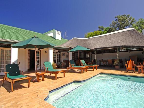 Cottage Pie Guest House - Pool 