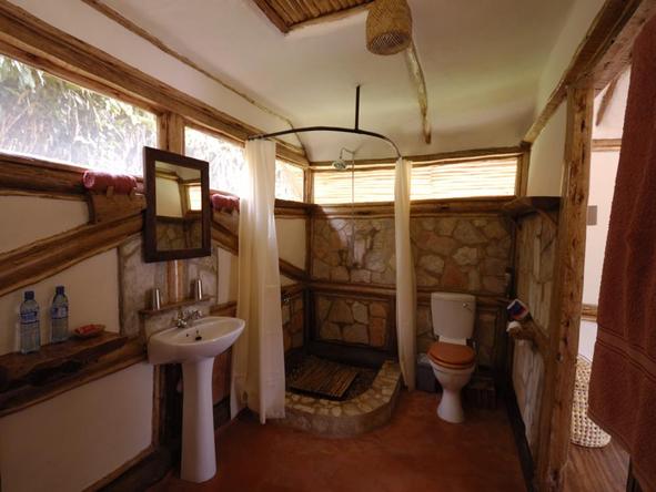 Buhoma Lodge - Bathroom2 