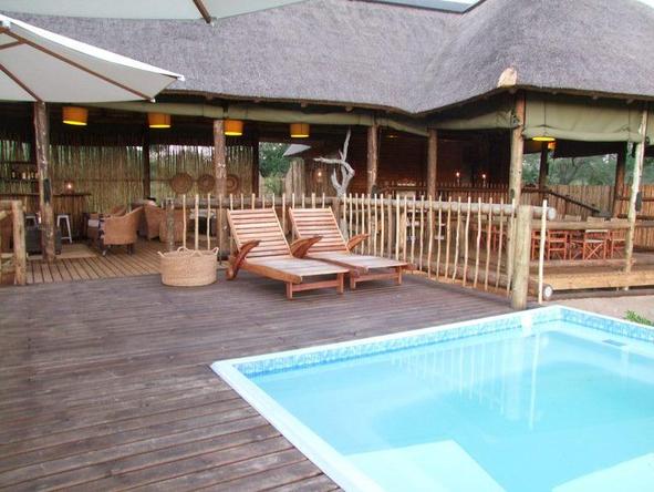 nThambo - Pool 