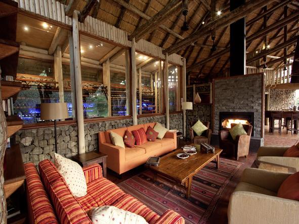 Rhino Post Safari Lodge - Lounge 