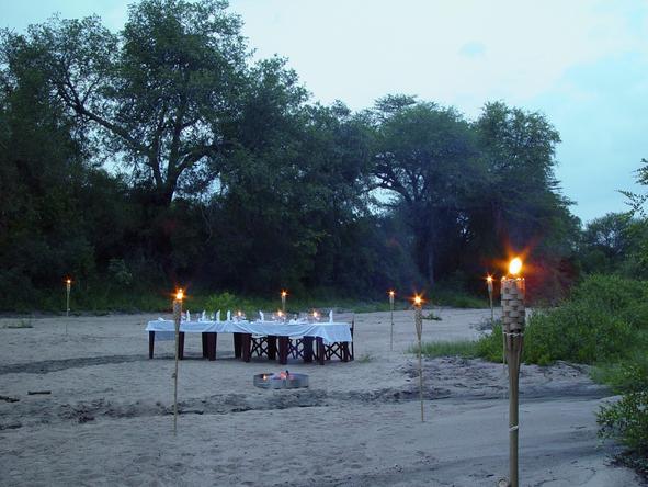 Rhino Post Safari Lodge - Bush Dining 