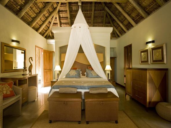 Dugong Beach Lodge - Bedroom2 