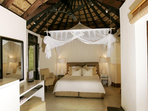 Lion Sands River Lodge -Bedroom