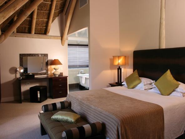 Mont Rochelle Hotel - Bedroom2