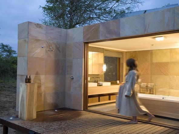 Phinda - The Homestead - Outdoor shower 