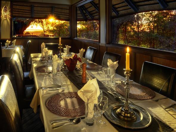 Camp Moremi - dining room