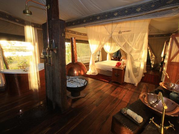 Zarafa Camp - open plan tent