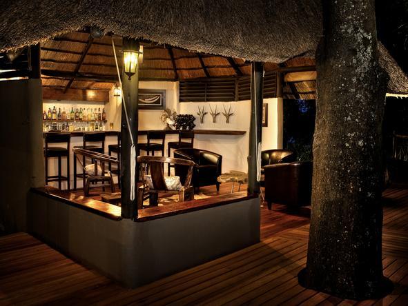 Xugana Island Lodge - Lounge