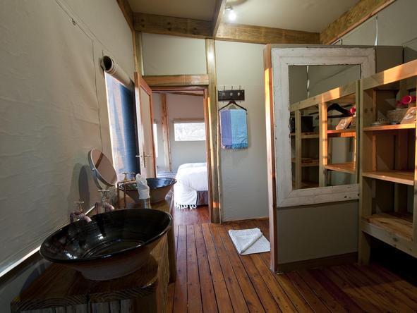 Kalahari Plains Camp - bathroom