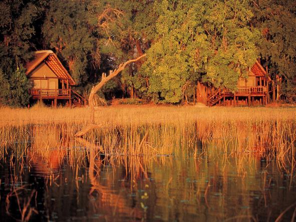 Khwai River Lodge - exterior view of the lodge