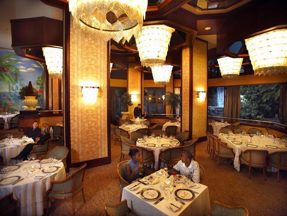 Cascades Hotel - restaurant