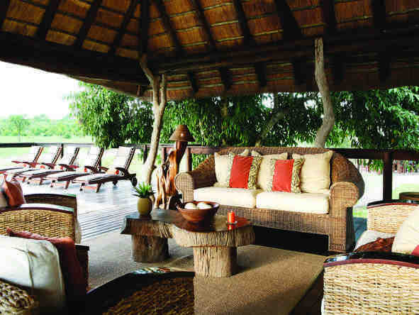 Arathusa Safari lodge - Lounge/Deck 