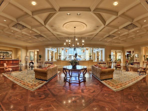 Table Bay Hotel - entrance hall