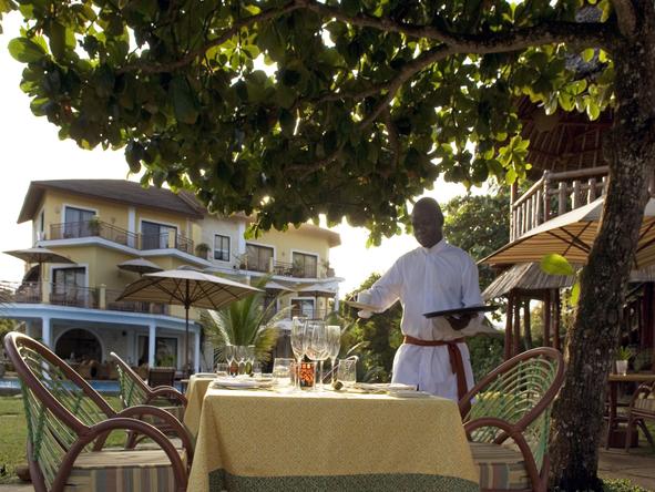 AfroChic Diani- Dining2