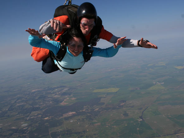 Sharlene Swart - taking to the skies with a thrilling sky-dive!