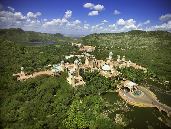 Sun City is popular with adventurous families, who love the Valley of the Waves, large swimming pools, casino and theatre.