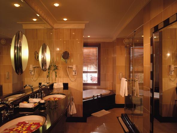Hilton Mauritius Resort and Spa - Bathroom 