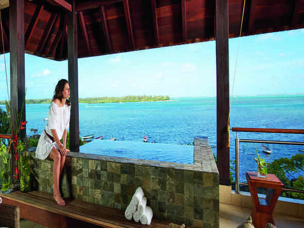 Anahita The Resort - Deck 