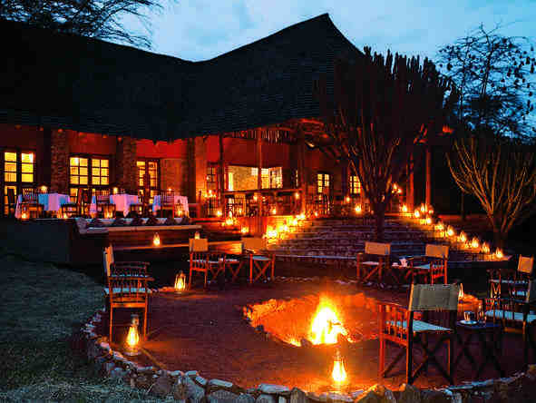 Mara Bushtops Camp - campfire