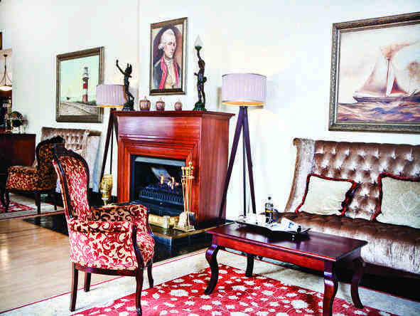 Commodore - fireplace