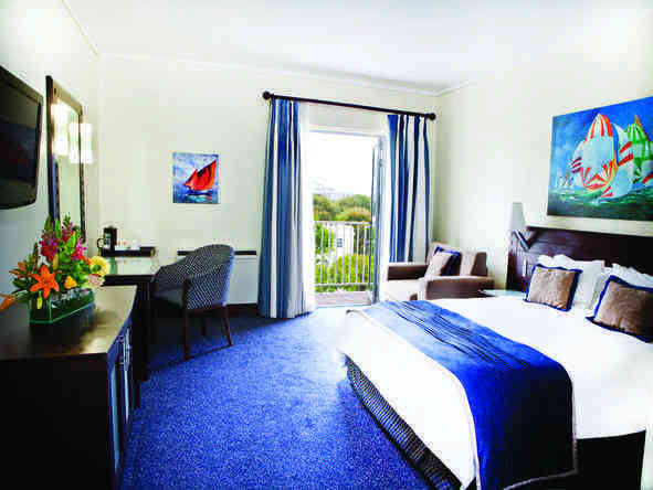 Commodore - marine theme bedroom