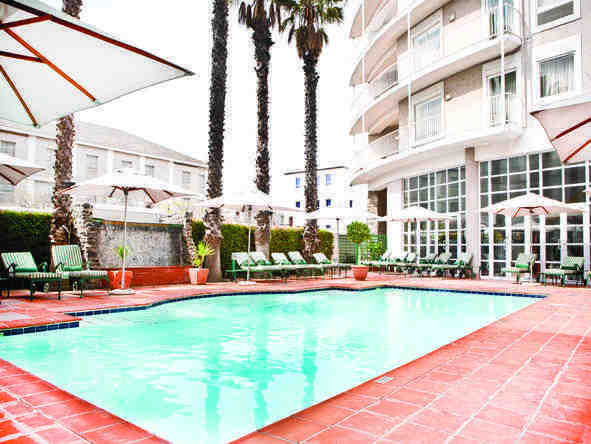 Commodore - pool area