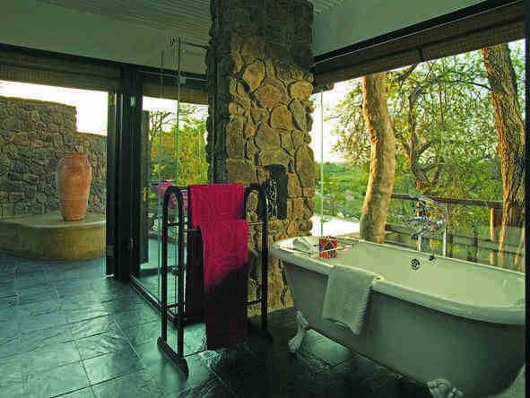 Singita Ebony Lodge - Bathroom 
