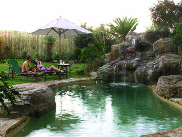 Ukhozi Lodge - pool 2