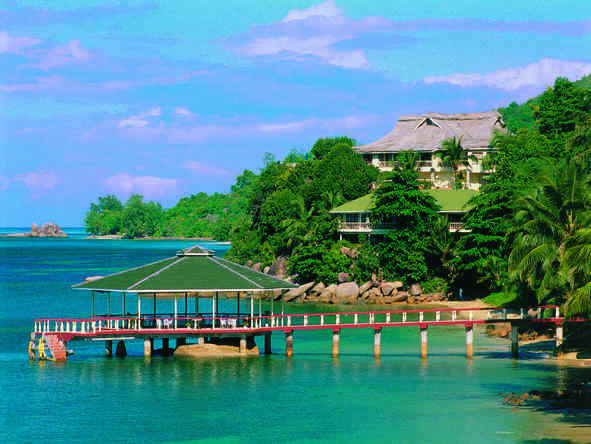 Coco De Mer - exterior overlooking sea