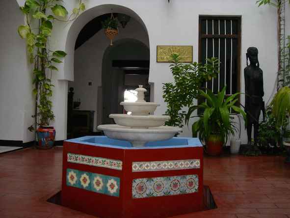 Tembo House - Fountain