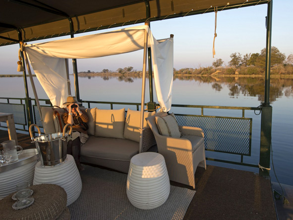 DumaTau Camp - River cruise