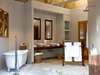 Denis Private Island Lodge - bathroom