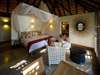 Mfuwe Lodge - bedroom
