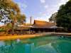 Mfuwe Lodge - swimming pool