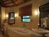 Ngoma Safari Lodge - Bathroom