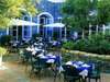 Commodore - patio dining